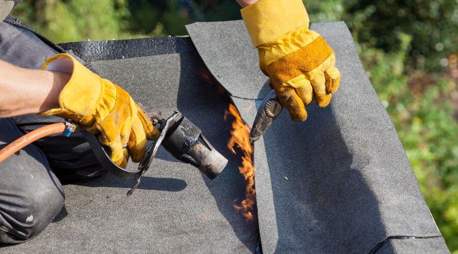 Professional gutter cleaning in Port Costa, CA